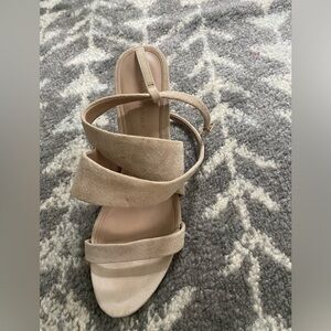 Banana Republic cream suede cross over strap heels size 7, like new.